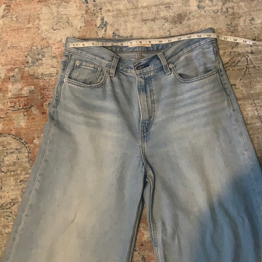 Levi wide leg loose jeans